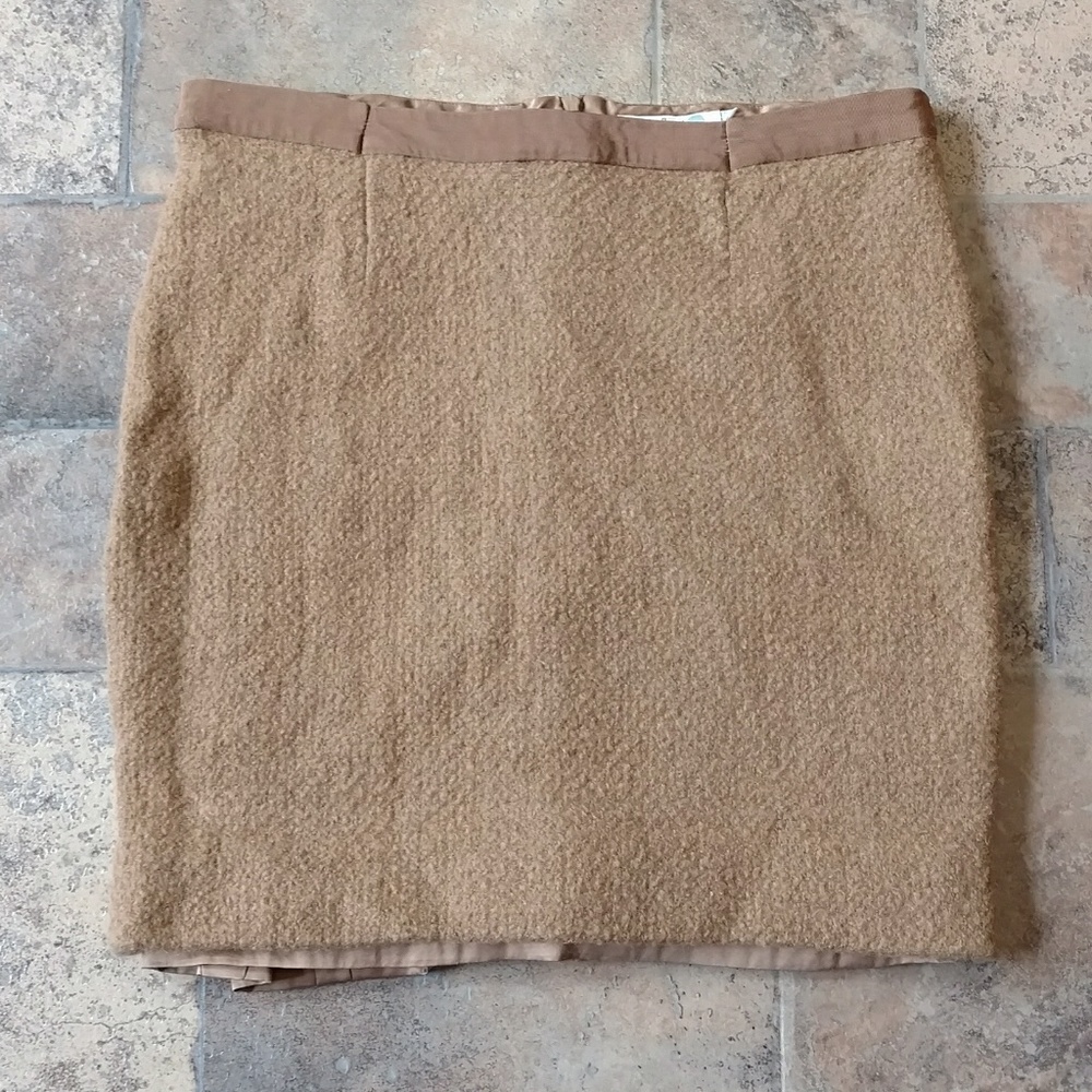 Boden textured skirt size 12